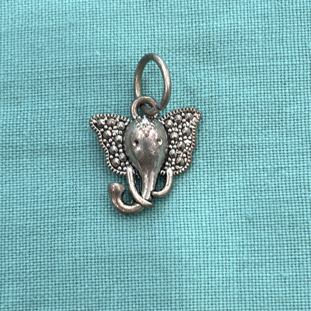 🐘 Silver Tone Elephant Charm or Pendant